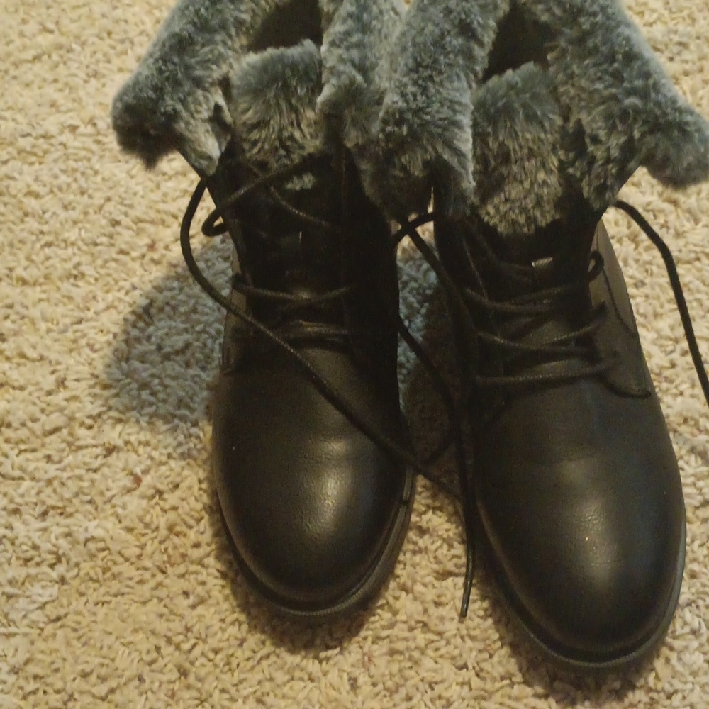 Wintwr boots